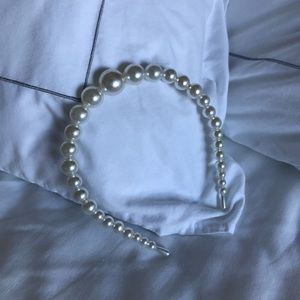 White Round Faux Pearl Hairband
